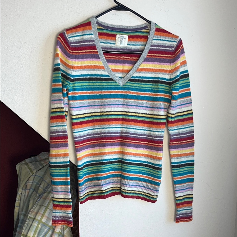 H&M LOGG Multicolor Striped V Neck Sweater S‎